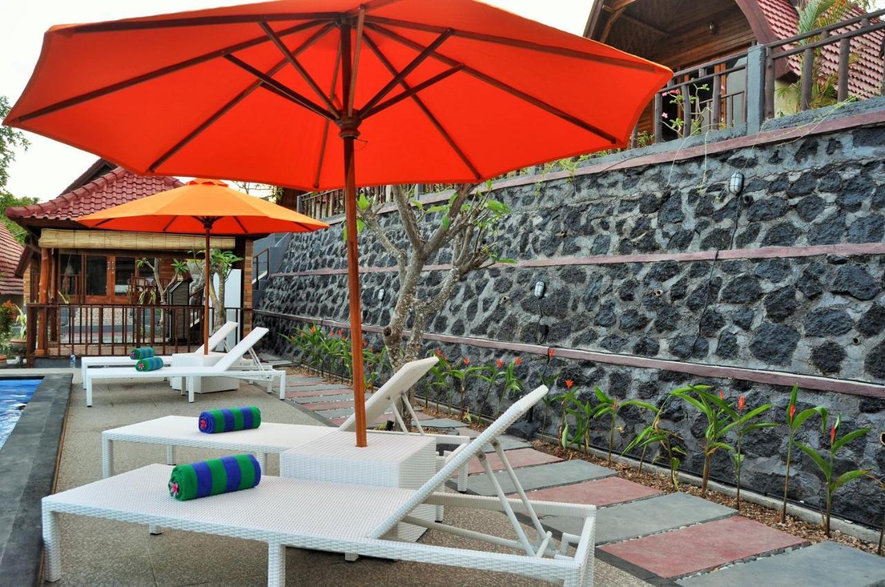 Batununggul Surya Chandra Beach Bungalow מראה חיצוני תמונה