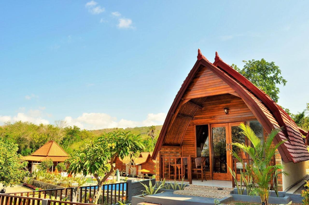 Batununggul Surya Chandra Beach Bungalow מראה חיצוני תמונה