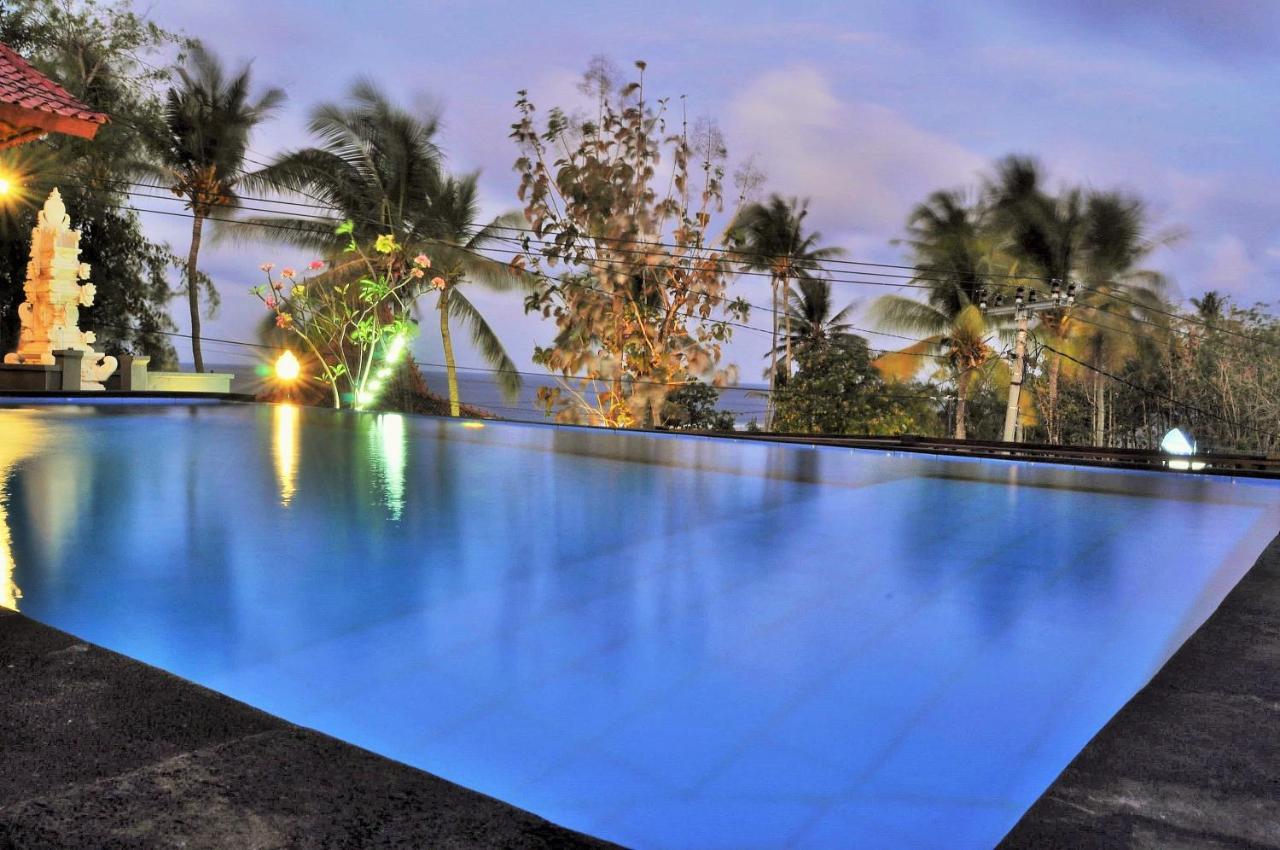 Batununggul Surya Chandra Beach Bungalow מראה חיצוני תמונה