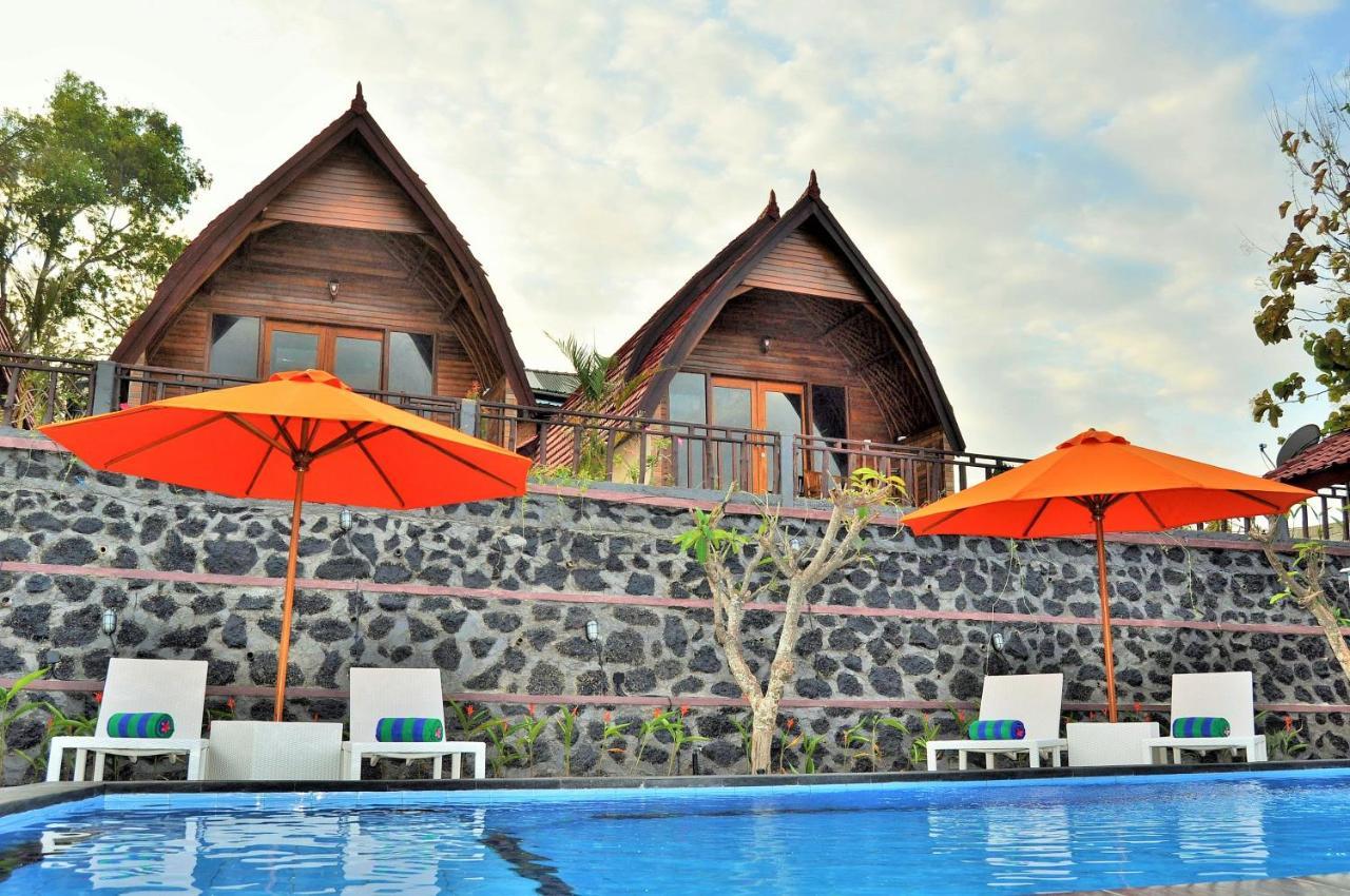 Batununggul Surya Chandra Beach Bungalow מראה חיצוני תמונה