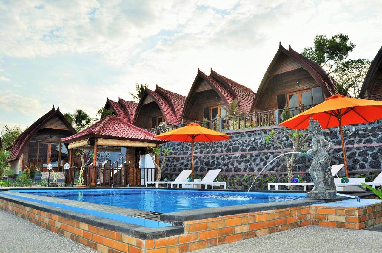 Batununggul Surya Chandra Beach Bungalow מראה חיצוני תמונה