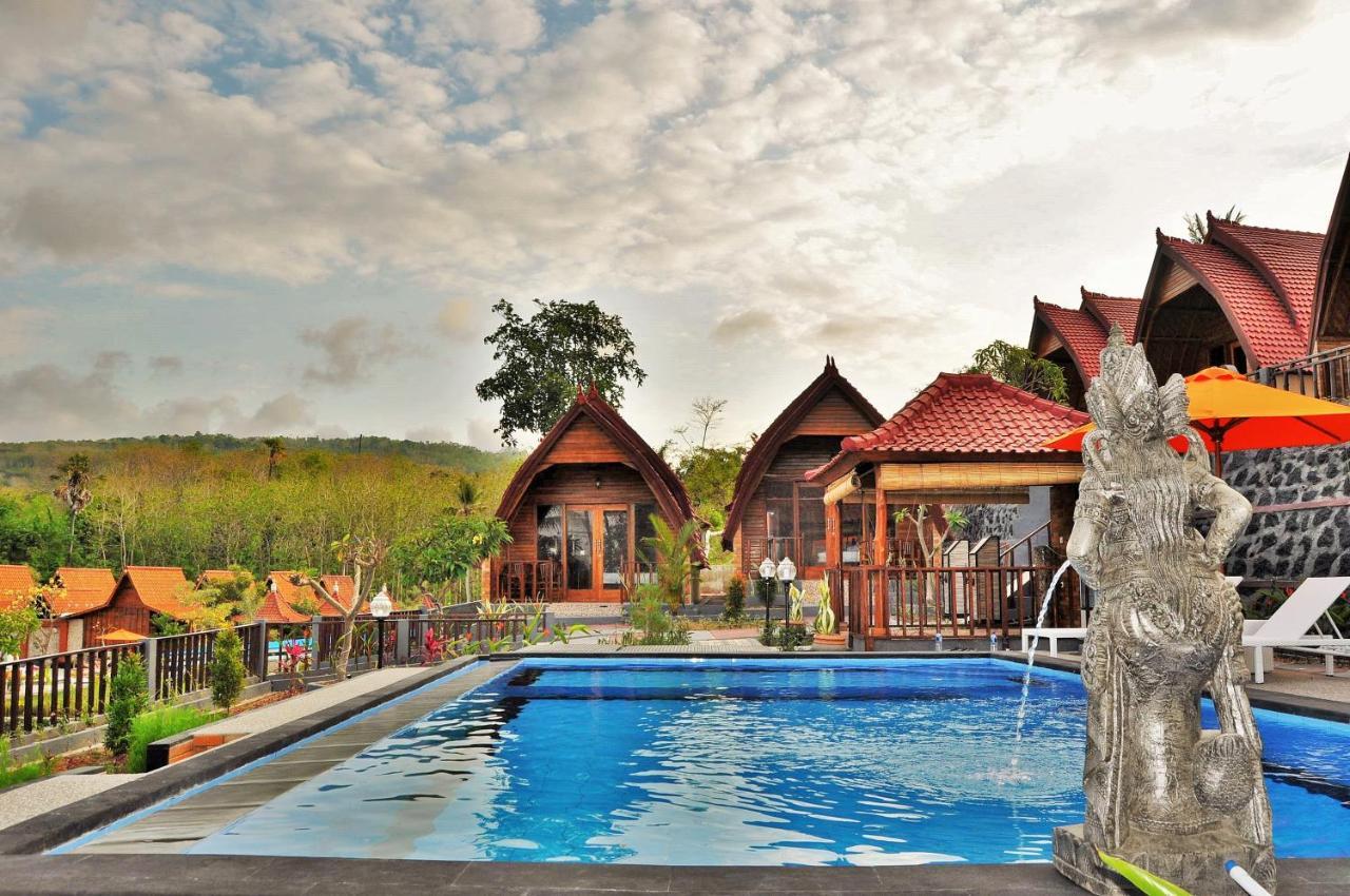 Batununggul Surya Chandra Beach Bungalow מראה חיצוני תמונה
