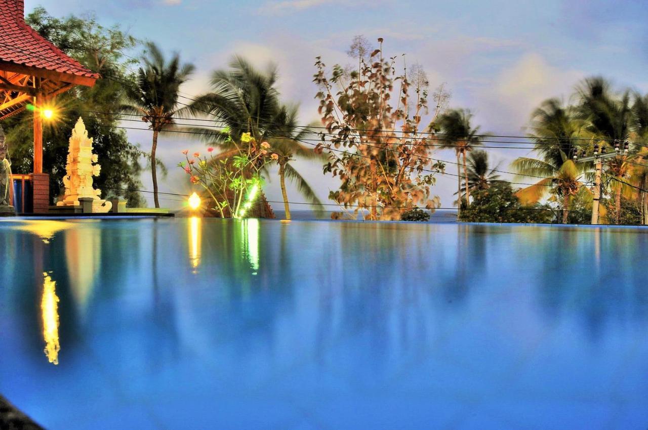 Batununggul Surya Chandra Beach Bungalow מראה חיצוני תמונה