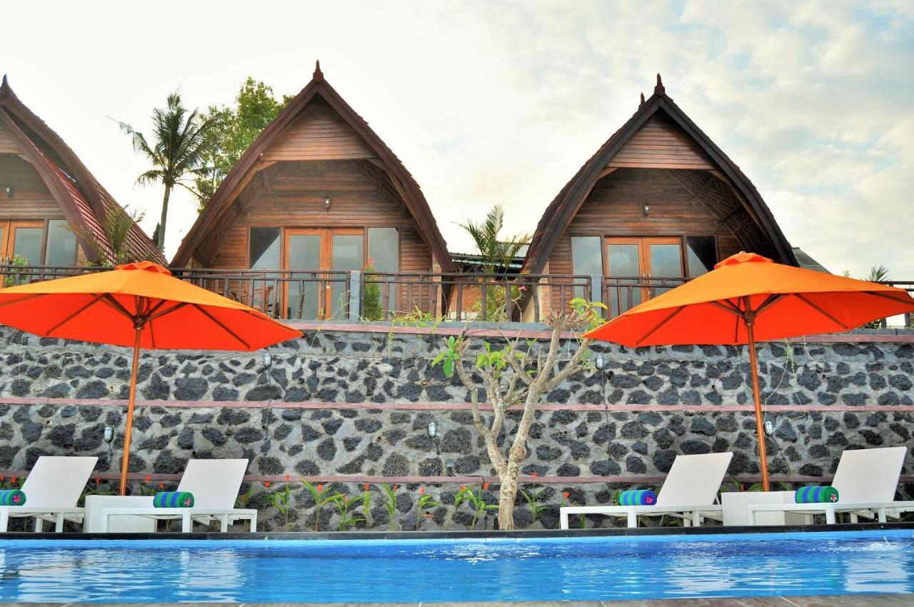 Batununggul Surya Chandra Beach Bungalow מראה חיצוני תמונה