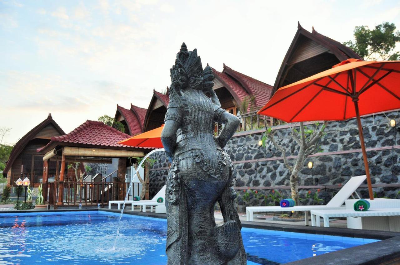 Batununggul Surya Chandra Beach Bungalow מראה חיצוני תמונה
