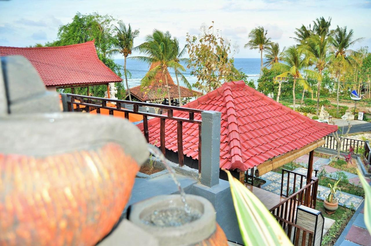 Batununggul Surya Chandra Beach Bungalow מראה חיצוני תמונה