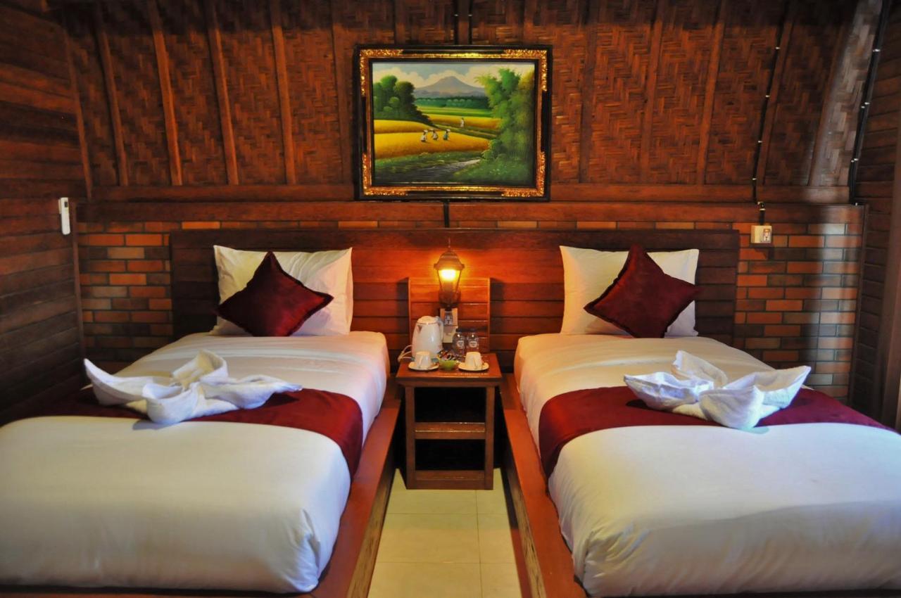 Batununggul Surya Chandra Beach Bungalow מראה חיצוני תמונה