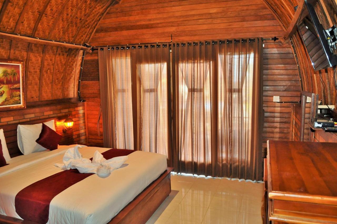 Batununggul Surya Chandra Beach Bungalow מראה חיצוני תמונה